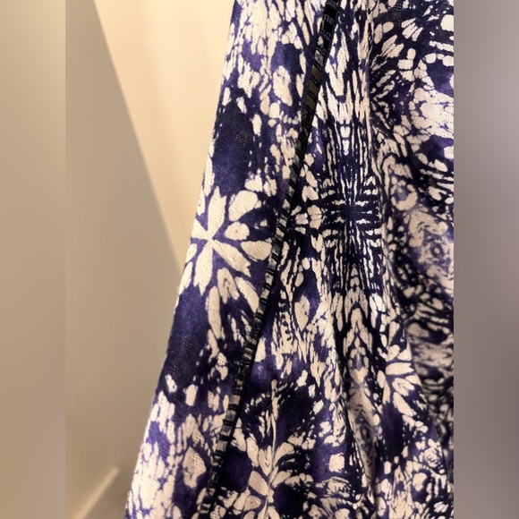 Lucky brand boho navy and white blouse - Picture 5 of 5